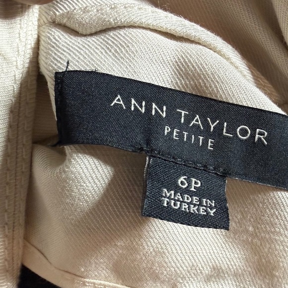 Ann Taylor Petite Beige Linen Blend Cropped Zip Up Jacket Women Size 6P - Picture 3 of 9